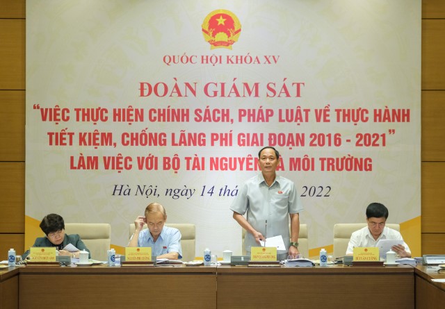 PHÓ CHỦ TỊCH QUỐC HỘI TRẦN QUANG PHƯƠNG CHỦ TRÌ LÀM VIỆC VỚI BỘ TÀI NGUYÊN VÀ MÔI TRƯỜNG VỀ THỰC HÀNH TIẾT KIỆM, CHỐNG LÃNG PHÍ